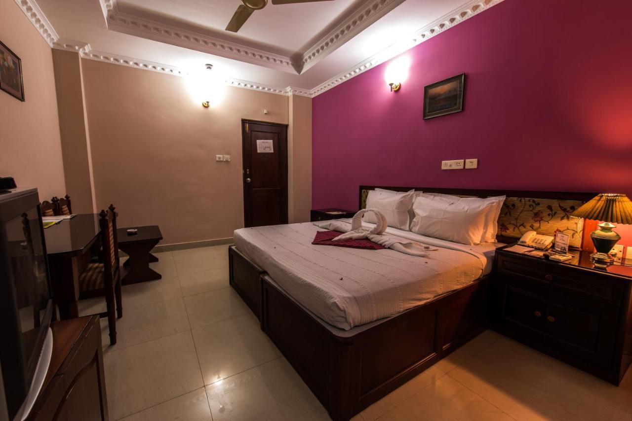 Kallada Hotels And Resorts Thrissur Exterior photo