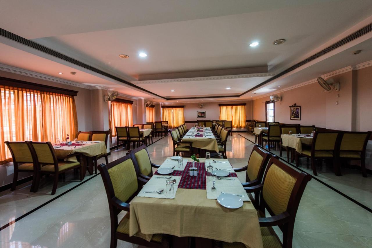 Kallada Hotels And Resorts Thrissur Exterior photo