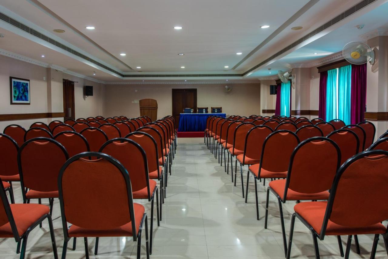 Kallada Hotels And Resorts Thrissur Exterior photo